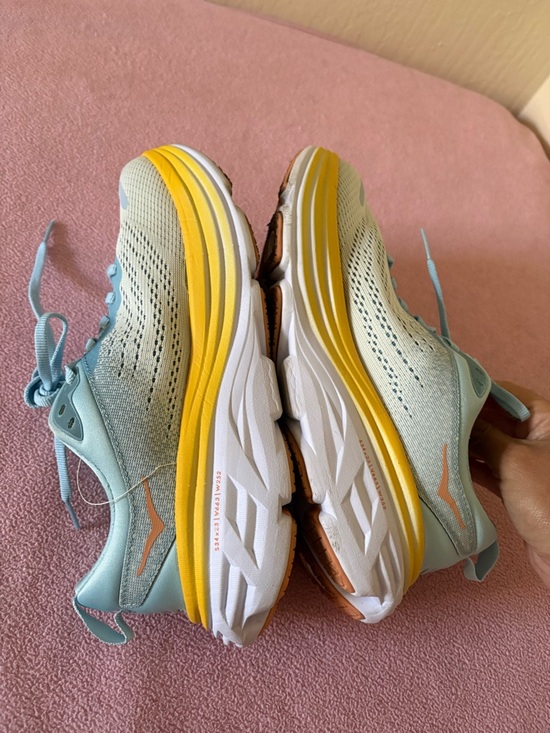 Hoka Bondi 8 Women Shoes Sneakers Excellent Condition Size 7B - Picture 3 of 9